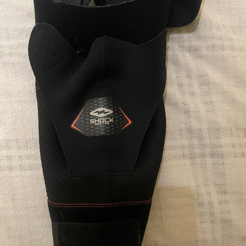 Small Shock Doctor Moderate Support Shoulder Brace